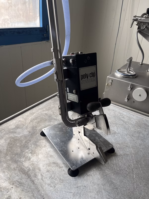 Poly Clip  SCD 700