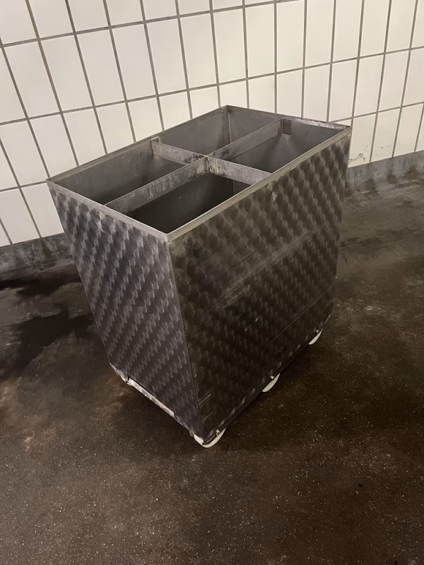 Wagen V2a für Rauchstöcke  Wagen V2a für Rauchstöcke