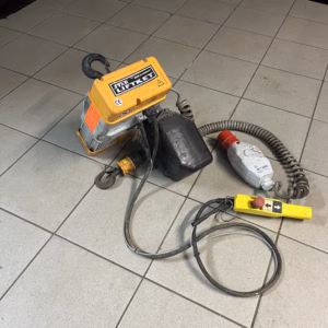 Hoffmann GmbH Wurzach Kettenaufzug (240376)